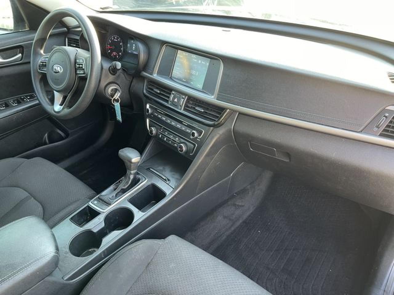 2018 Kia Optima VIN 5XXGT4L31JG193309 photo 8
