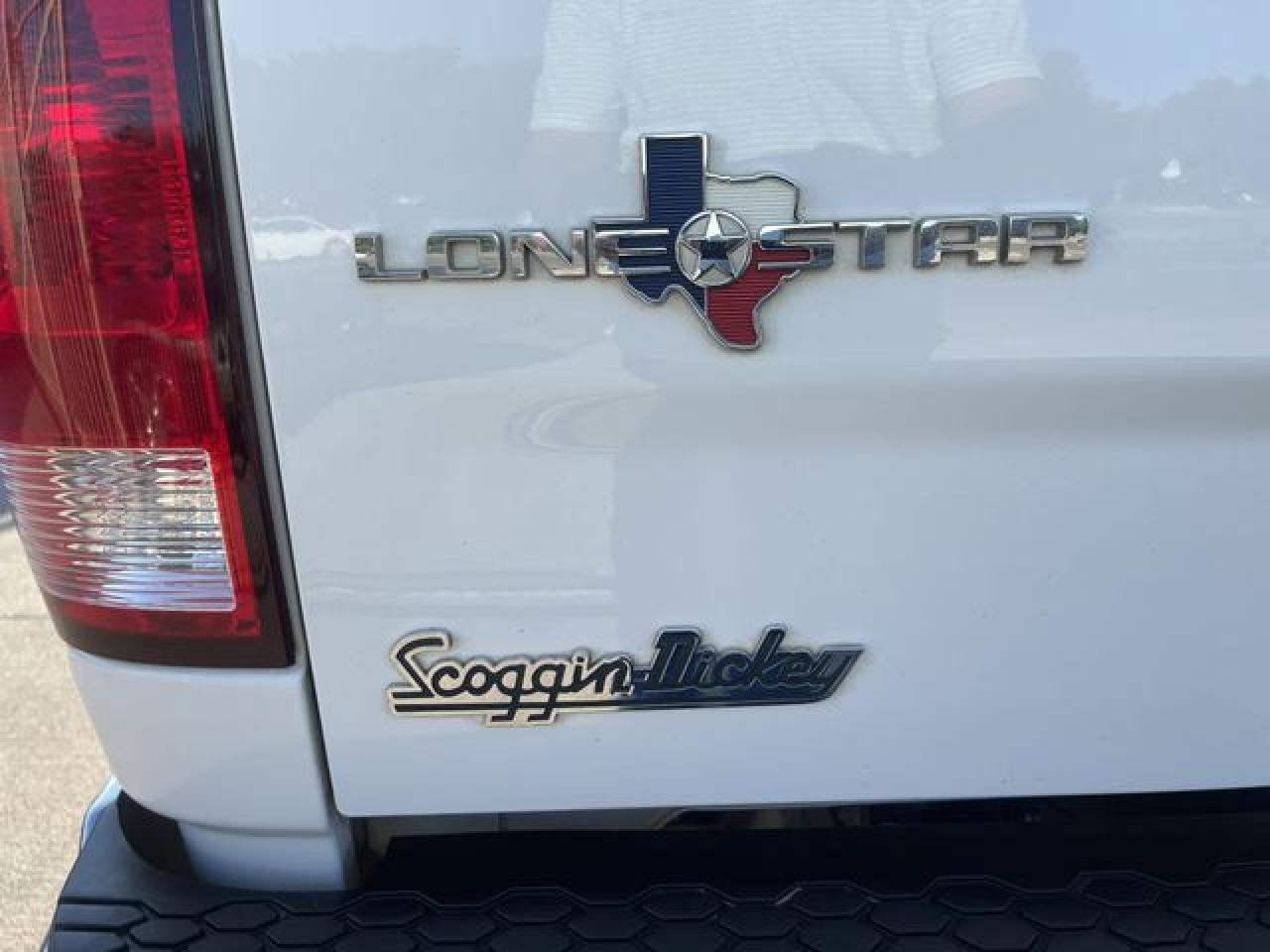 2018 Ram 1500 VIN 1C6RR7LT3JS242550 photo 3