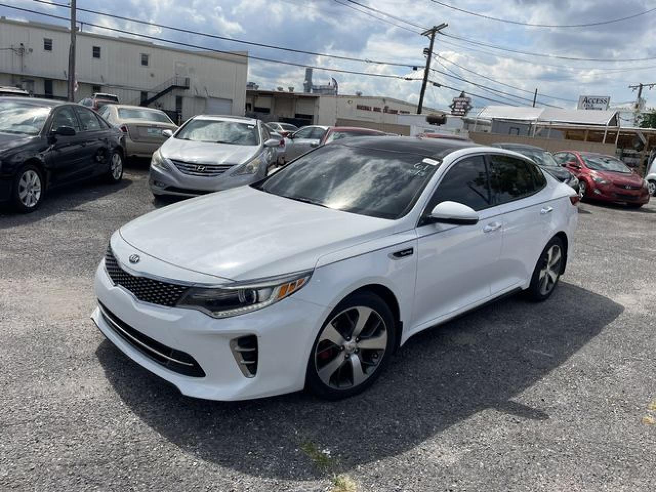 2016 Kia Optima VIN 5XXGW4L24GG002022 photo 2