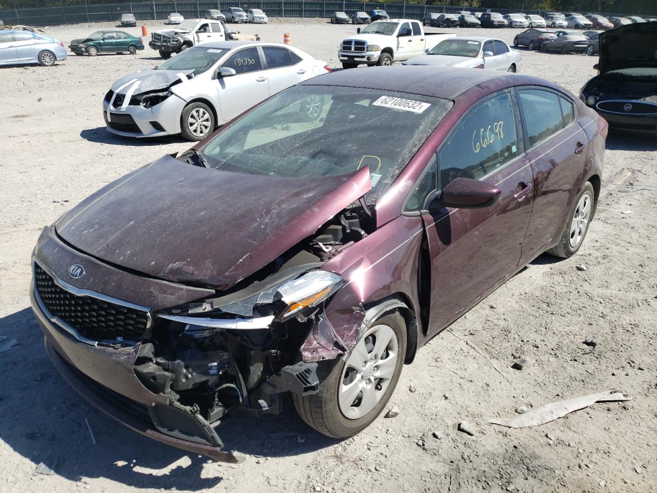 2018 KIA Forte VIN 3KPFL4A70JE196695 photo 2