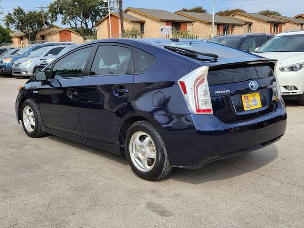 2014 Toyota Prius VIN JTDKN3DU2E1761994 photo 3