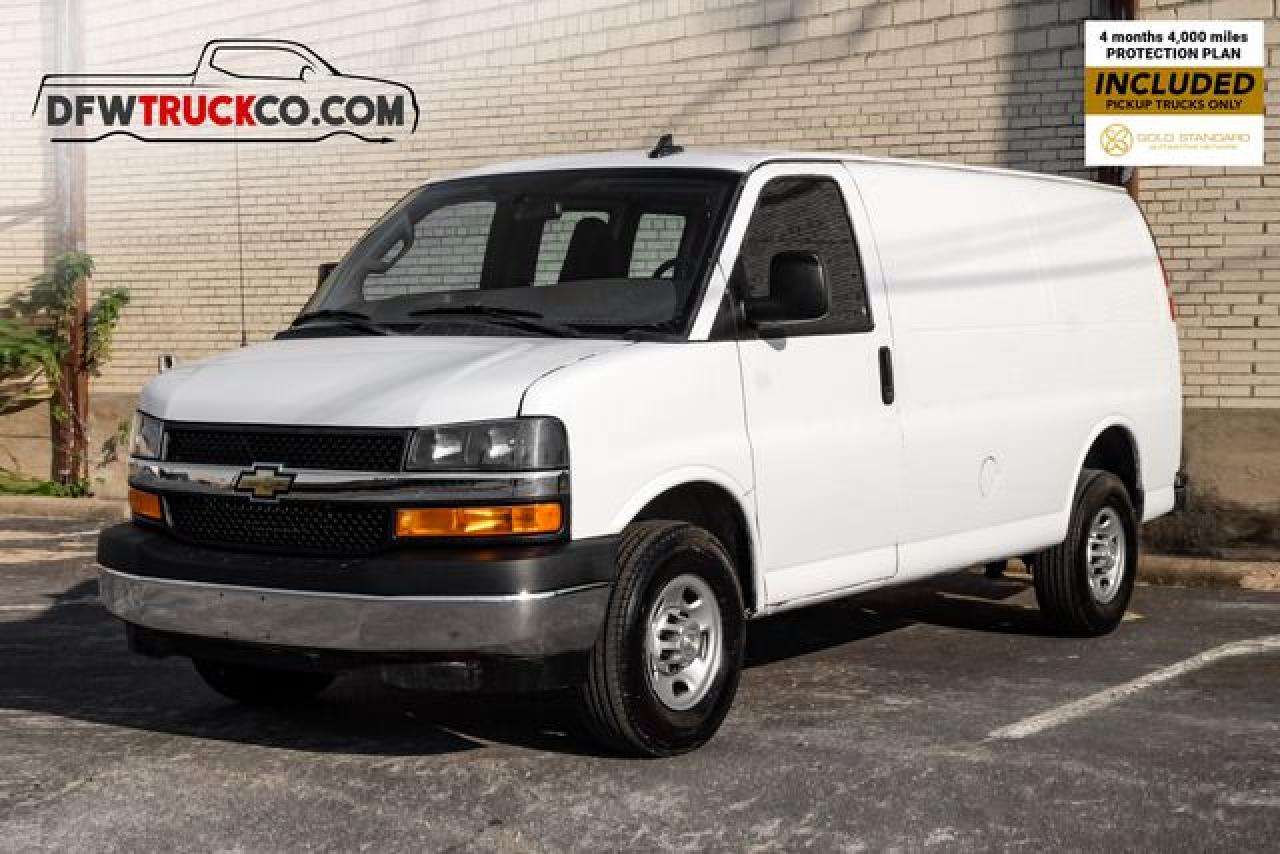 2021 Chevrolet Express 2500 VIN 1GCWGAF77M1239142 photo 1