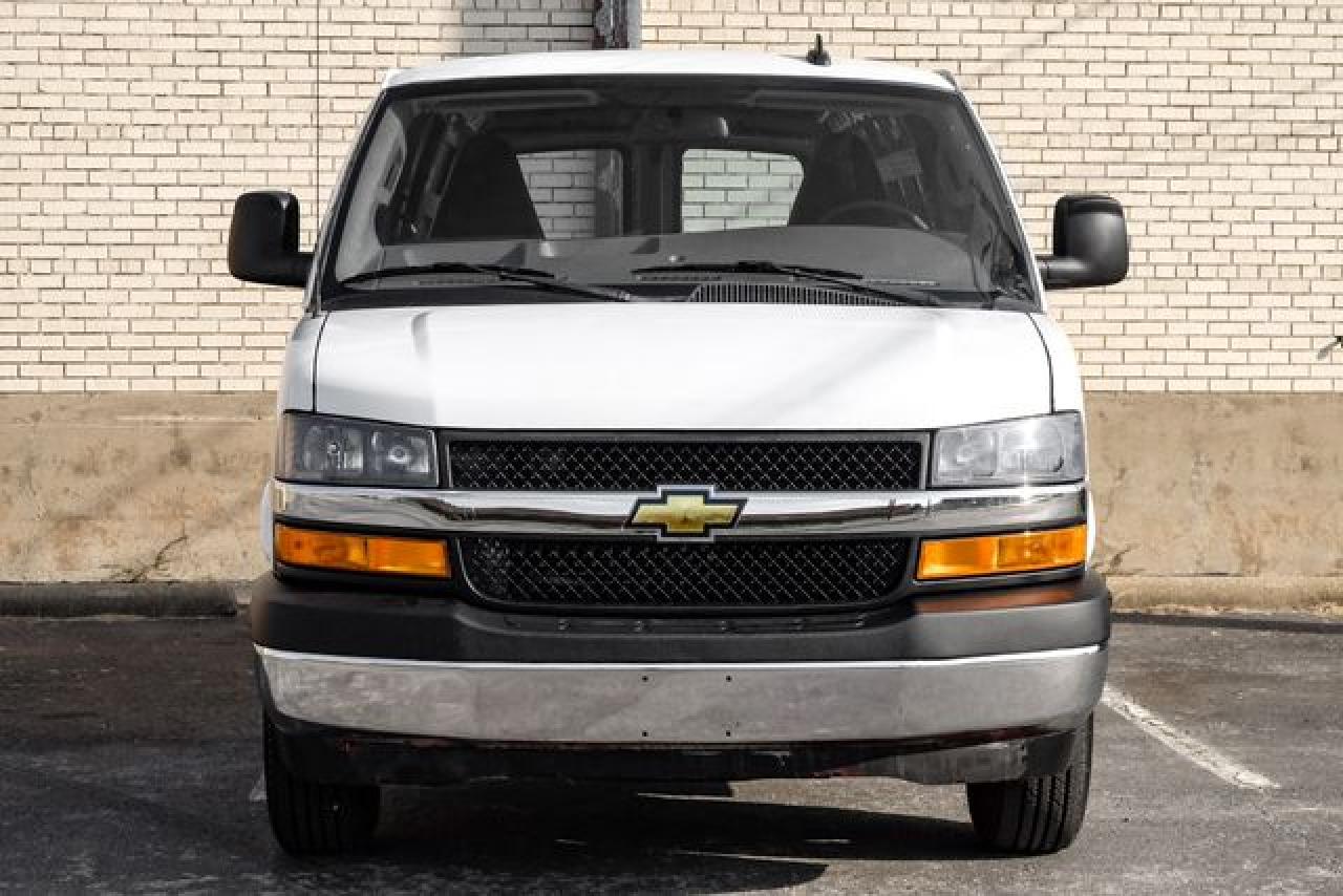 2021 Chevrolet Express 2500 VIN 1GCWGAF77M1239142 photo 4