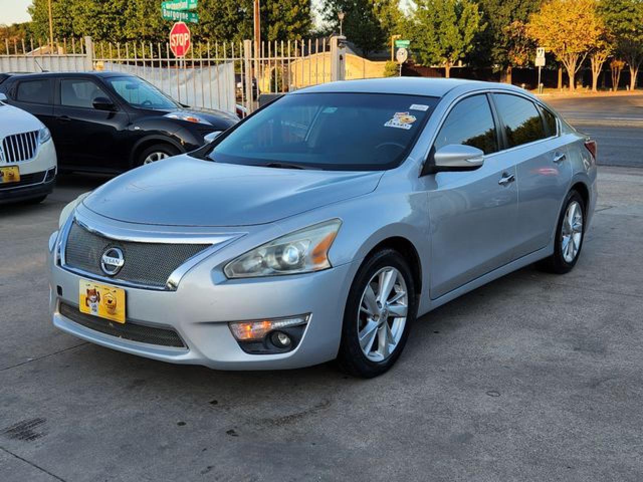2013 Nissan Altima VIN 1N4AL3AP4DN585690 photo 4