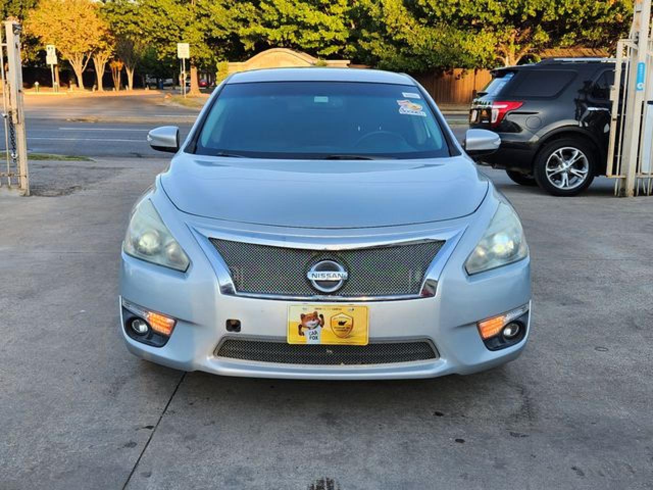 2013 Nissan Altima VIN 1N4AL3AP4DN585690 photo 2