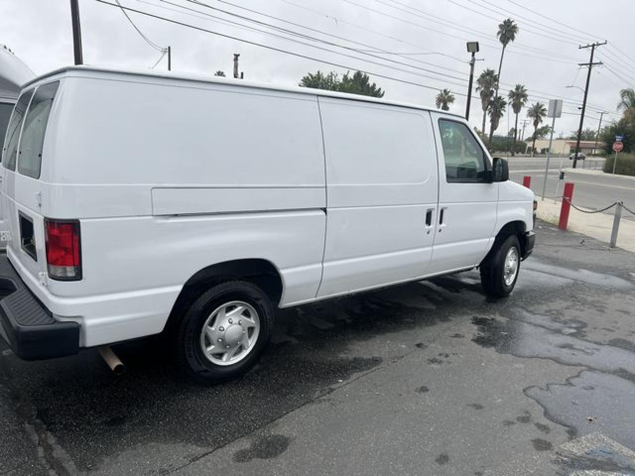 2014 FORD Econoline van VIN 1FTNE1EW7EDA38450 photo 2
