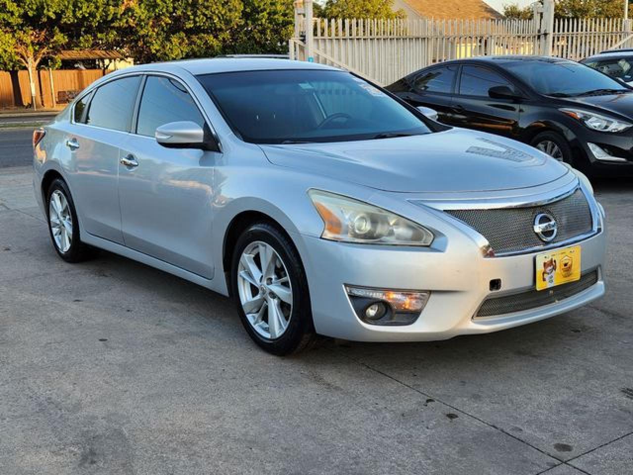 2013 Nissan Altima VIN 1N4AL3AP4DN585690 photo 1