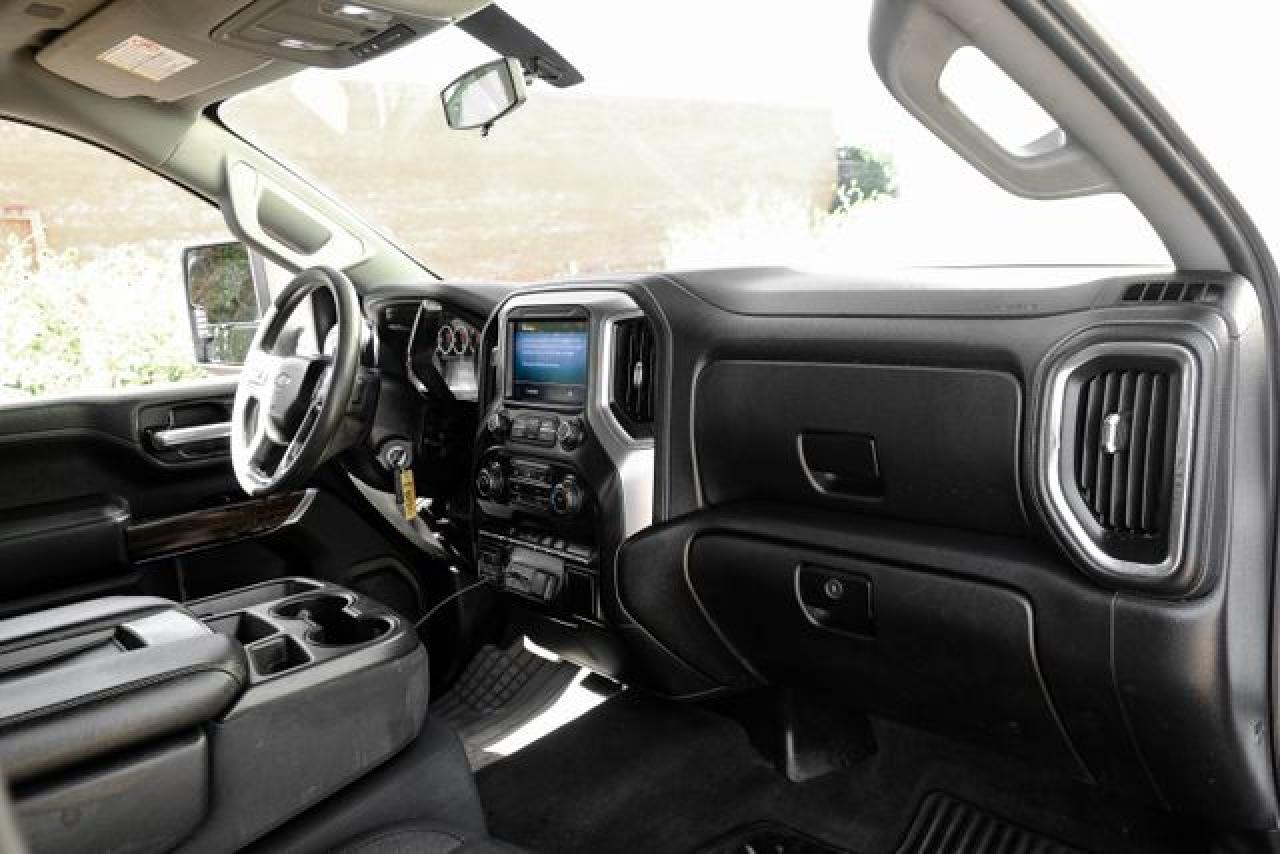 2020 Chevrolet Silverado VIN 1GC1YNEYXLF303569 photo 9