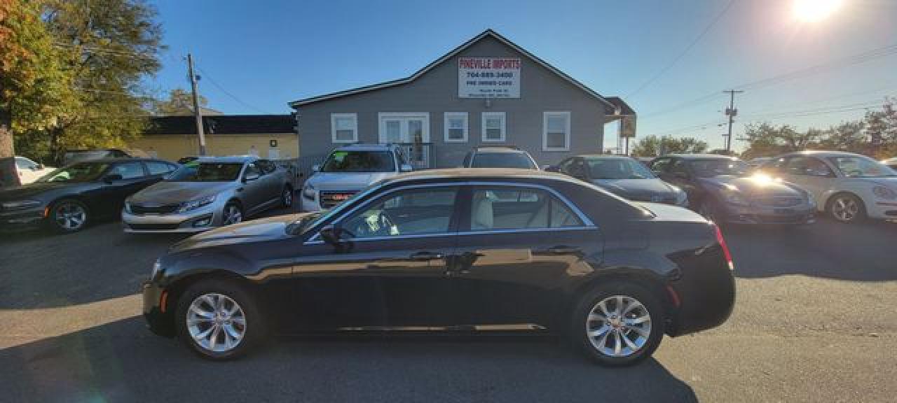 2015 Chrysler 300 VIN 2C3CCAAG4FH807202 photo 1