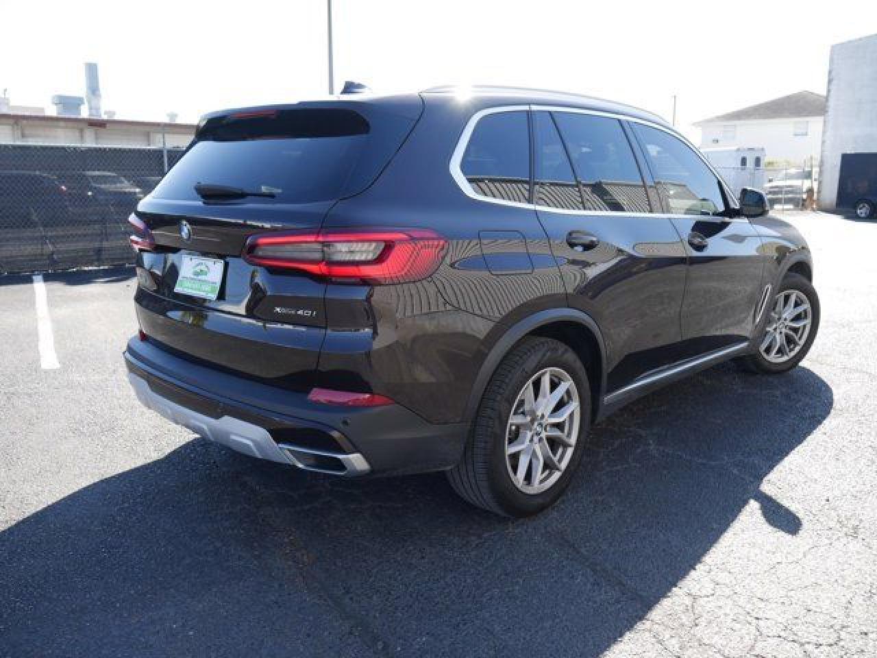 2021 BMW X5 VIN 5UXCR6C07M9G27427 photo 5