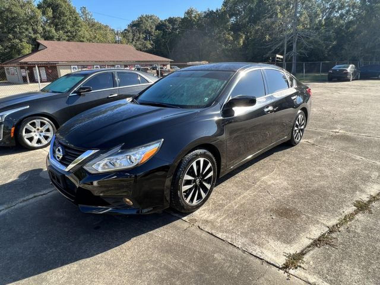 2018 Nissan Altima VIN 1N4AL3AP7JC244050 photo 1