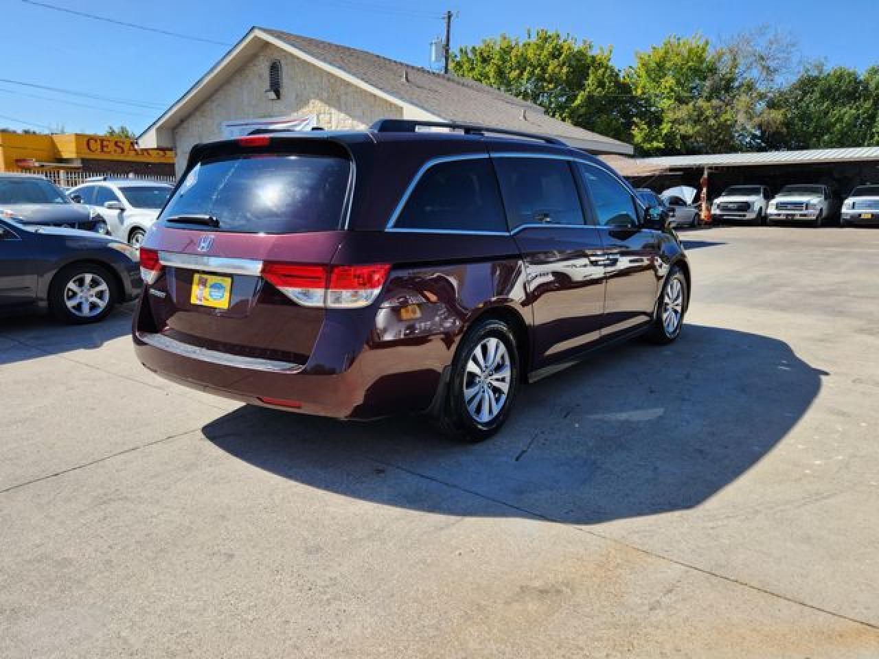2015 Honda Odyssey VIN 5FNRL5H60FB063694 photo 10