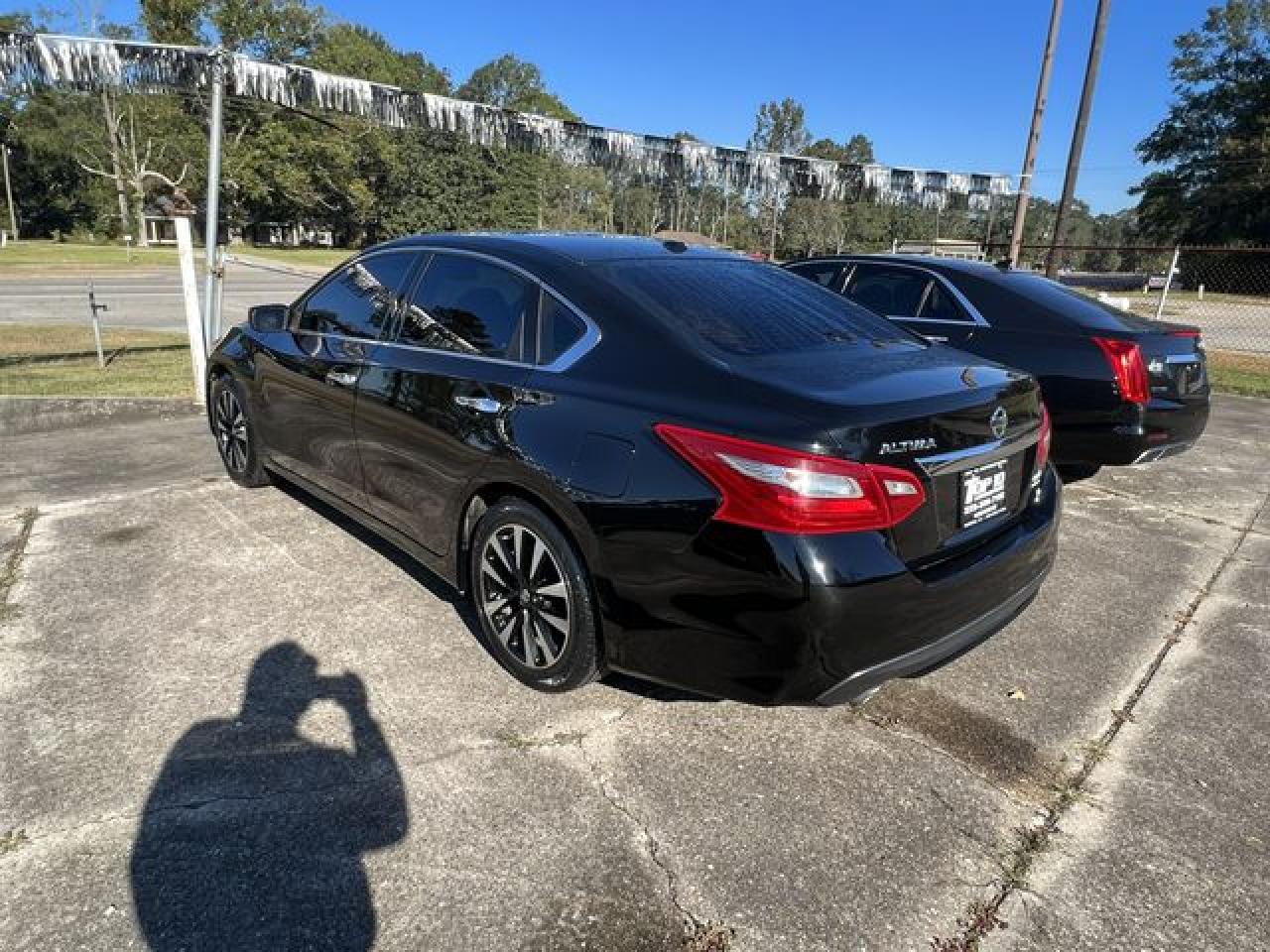 2018 Nissan Altima VIN 1N4AL3AP7JC244050 photo 2