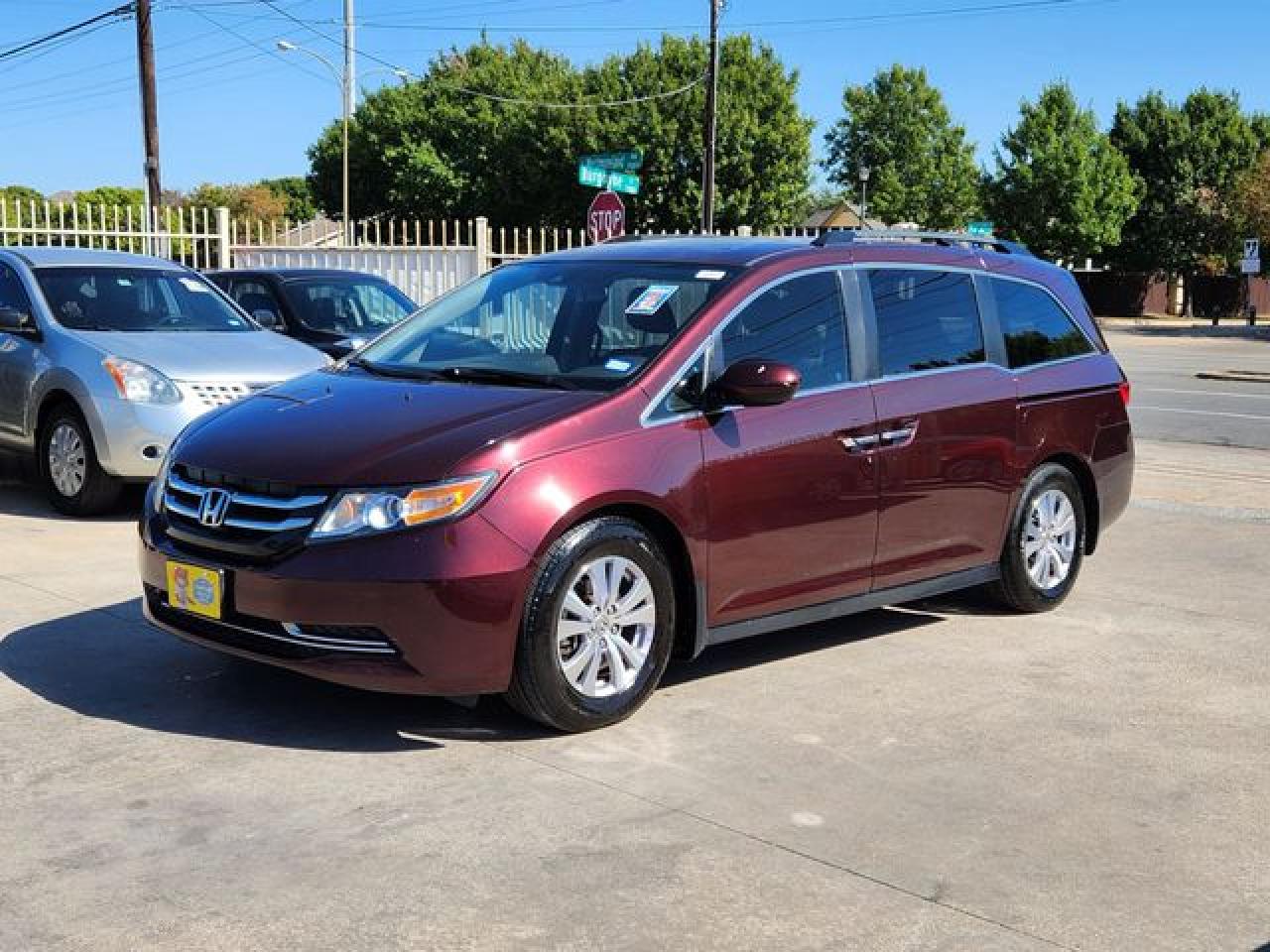 2015 Honda Odyssey VIN 5FNRL5H60FB063694 photo 4