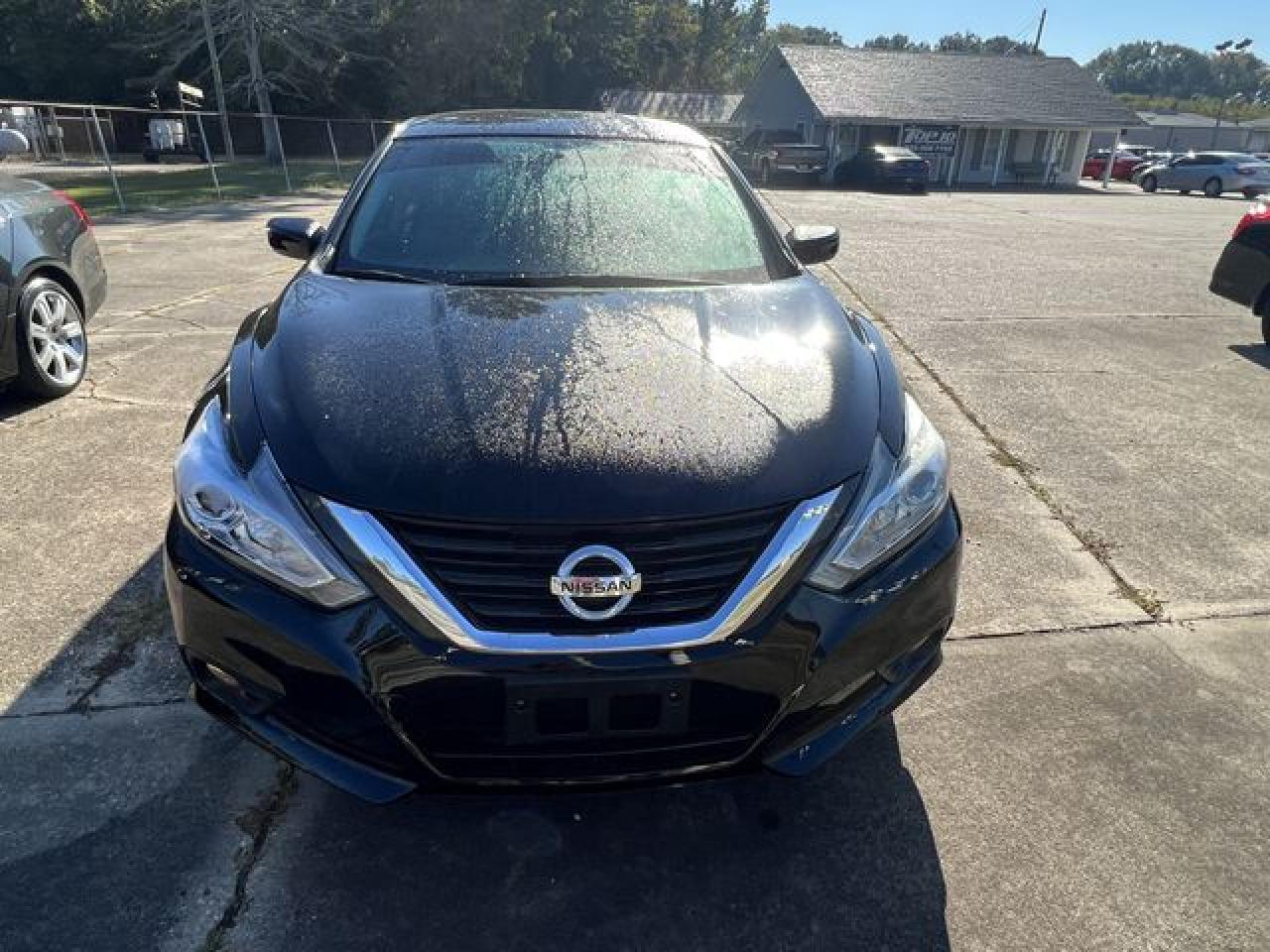 2018 Nissan Altima VIN 1N4AL3AP7JC244050 photo 5
