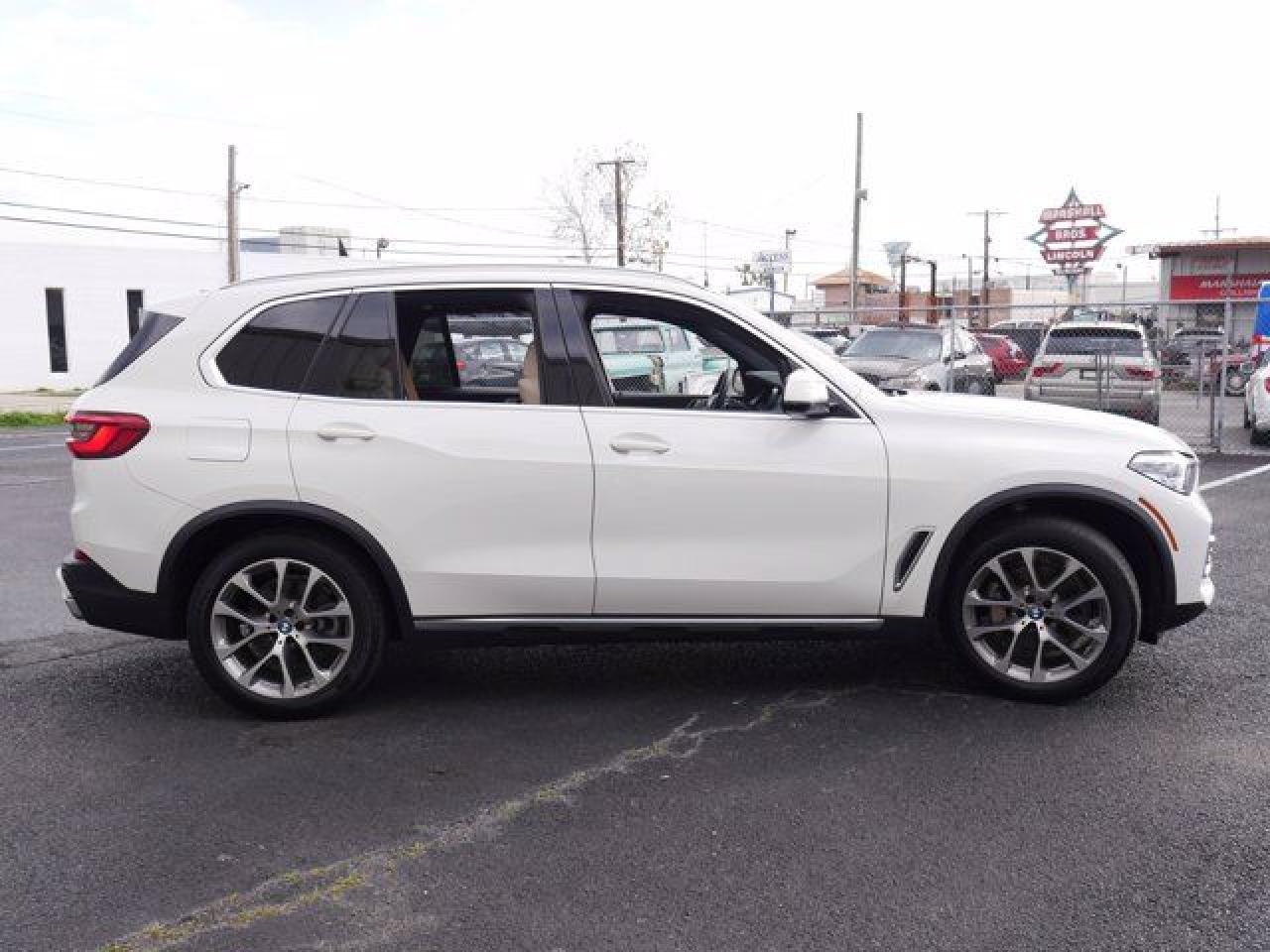 2019 BMW X5 VIN 5UXCR6C57KLL06299 photo 4