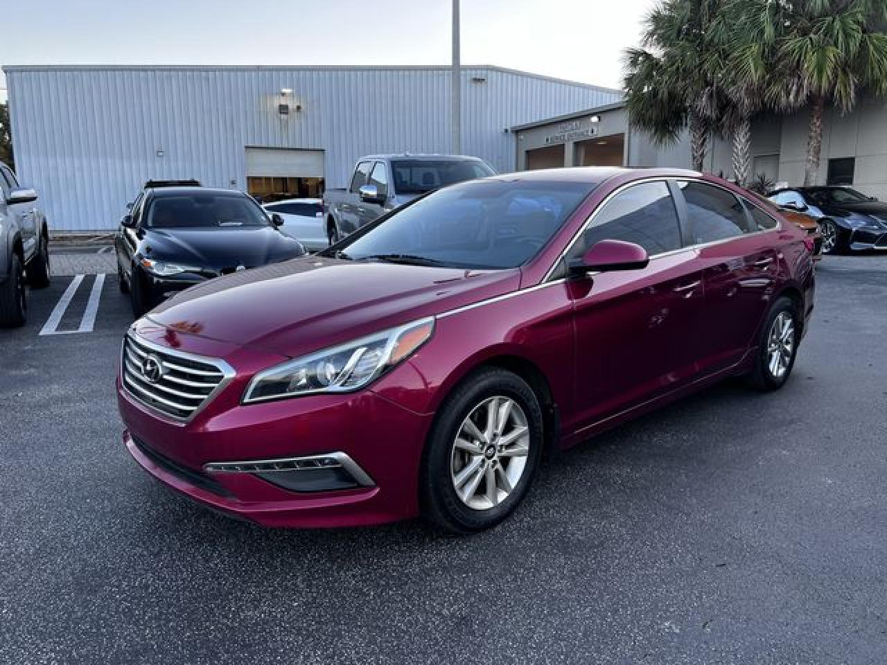 2015 HYUNDAI Sonata VIN 5NPE24AFXFH232742 photo 2