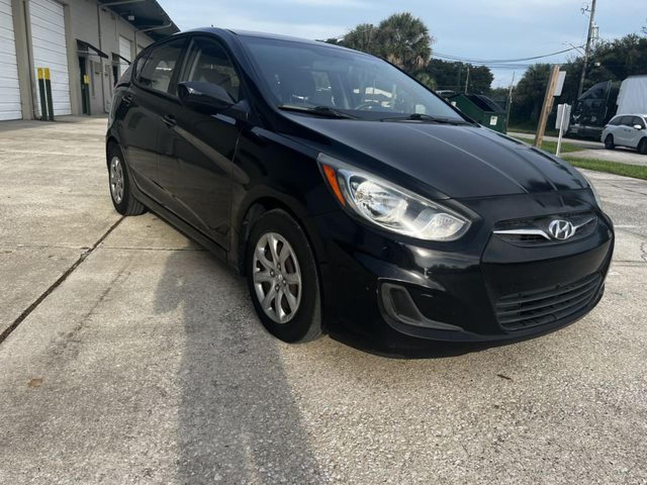 2014 HYUNDAI Accent VIN KMHCT5AE9EU178660 photo 3