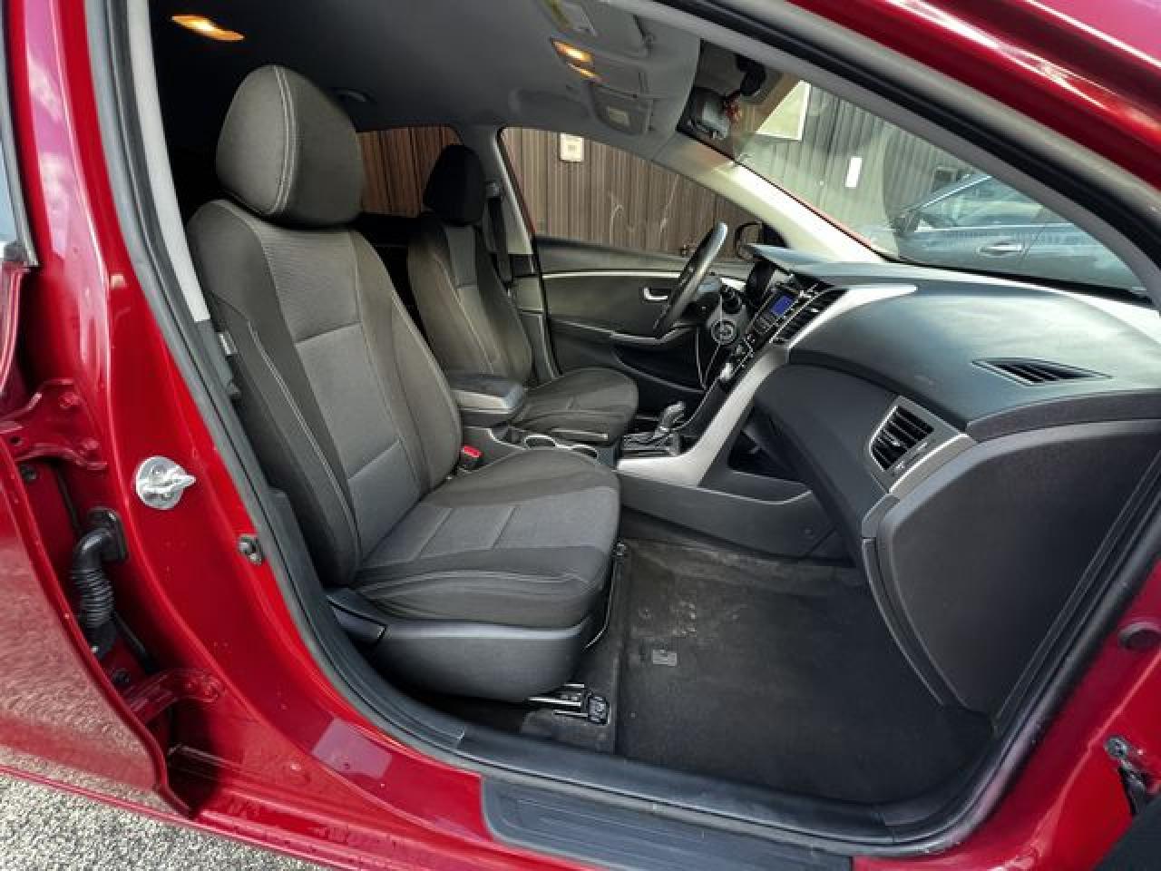 2017 HYUNDAI Elantra gt VIN KMHD35LH9HU372346 photo 10