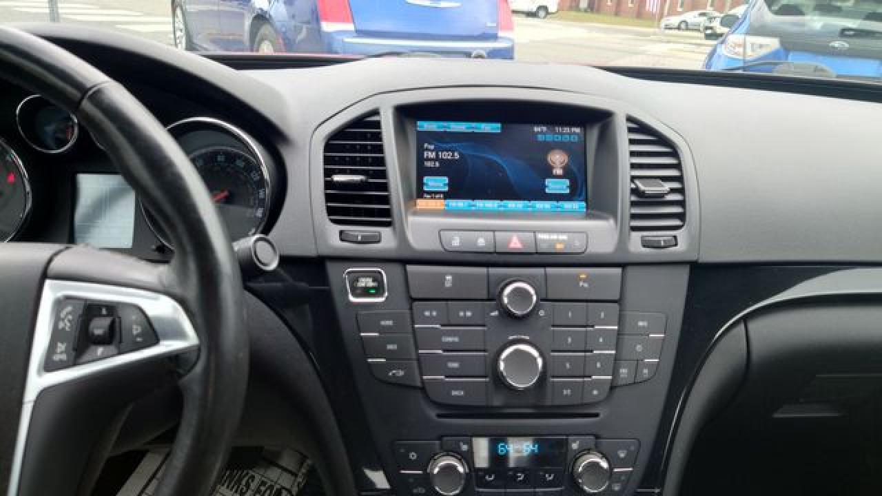 2013 Buick Regal VIN 2G4GT5GV1D9233221 photo 9