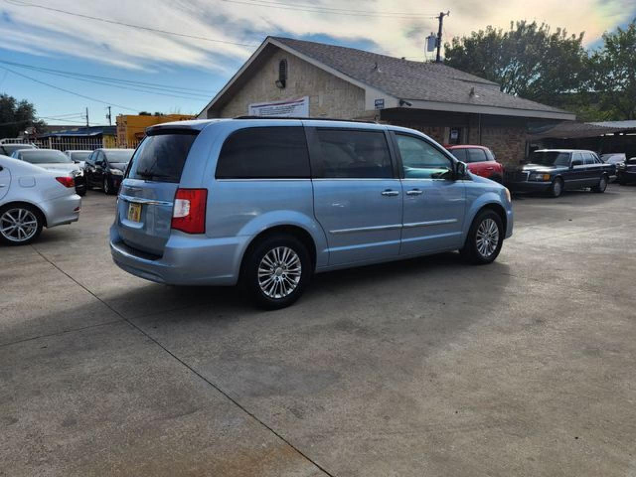 2013 Chrysler Minivan VIN 2C4RC1CG7DR570974 photo 10