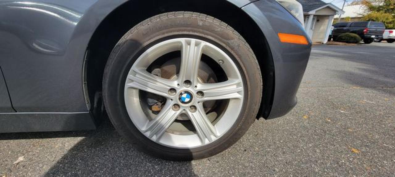 2012 BMW 3 series VIN WBA3A5C52CF343227 photo 9