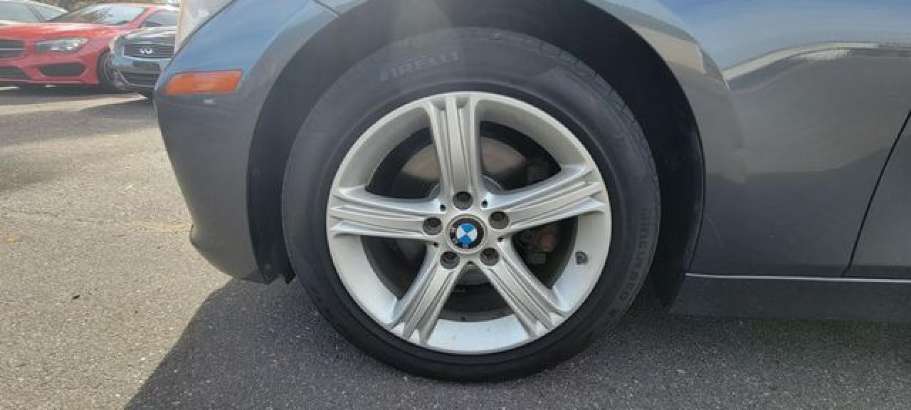 2012 BMW 3 series VIN WBA3A5C52CF343227 photo 10