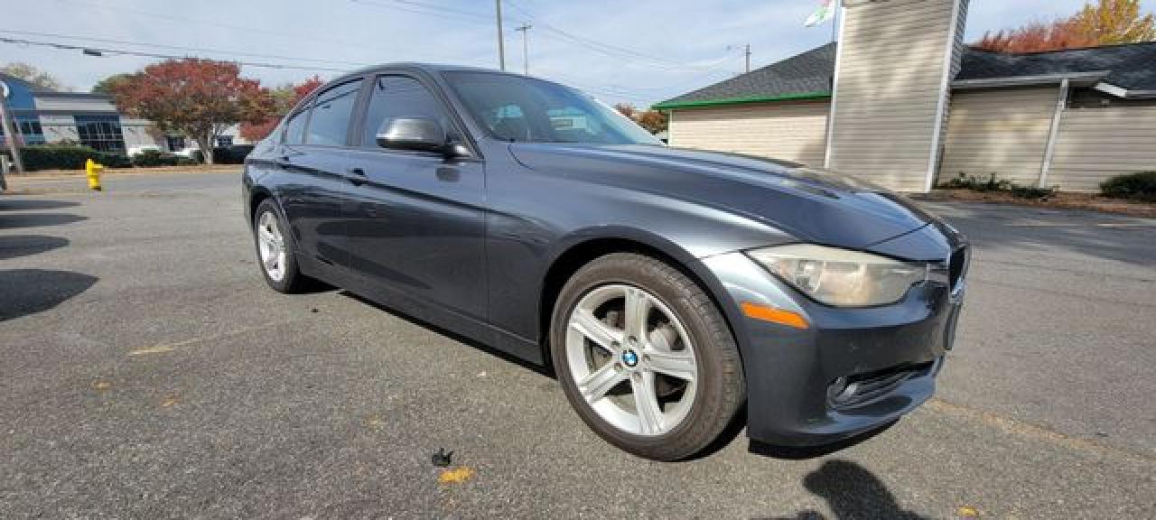 2012 BMW 3 series VIN WBA3A5C52CF343227 photo 4