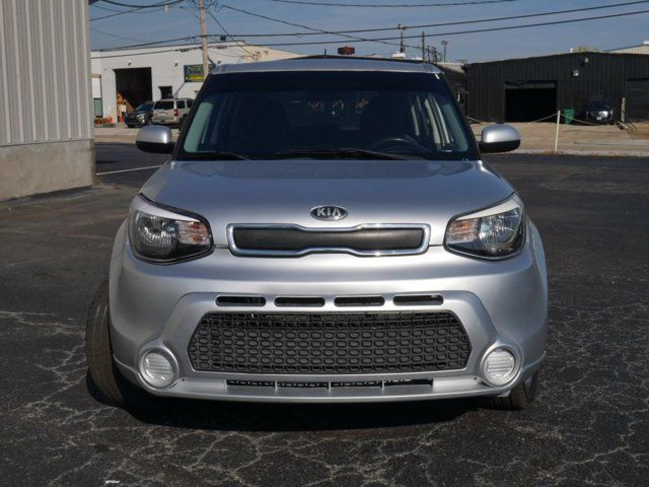 2015 Kia Soul VIN KNDJN2A29F7756203 photo 2