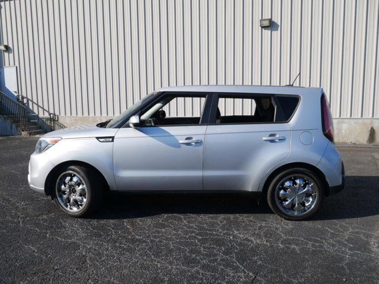 2015 Kia Soul VIN KNDJN2A29F7756203 photo 8