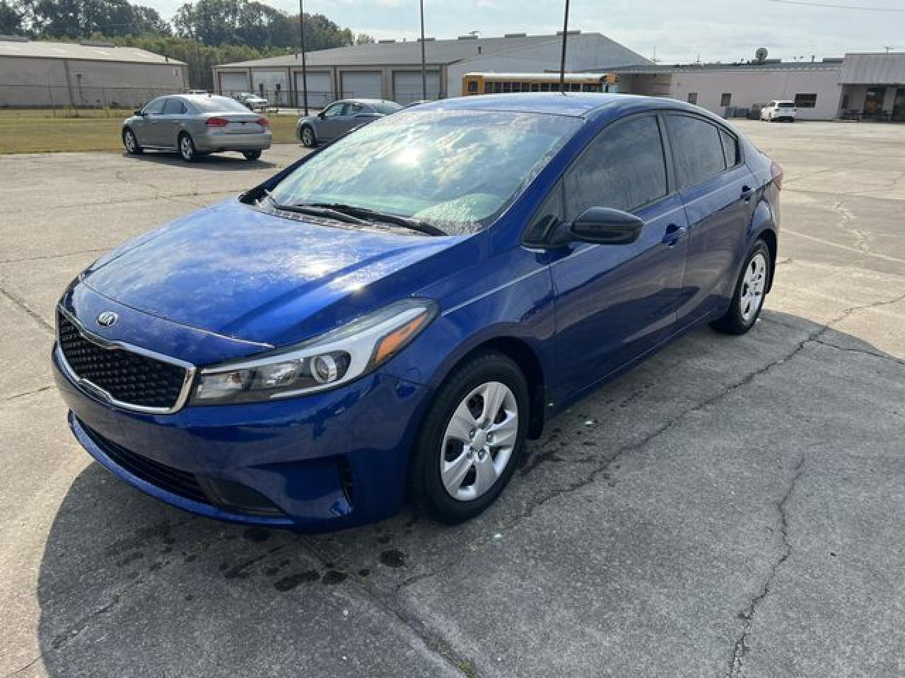 2018 Kia Forte VIN 3KPFK4A71JE180072 photo 1