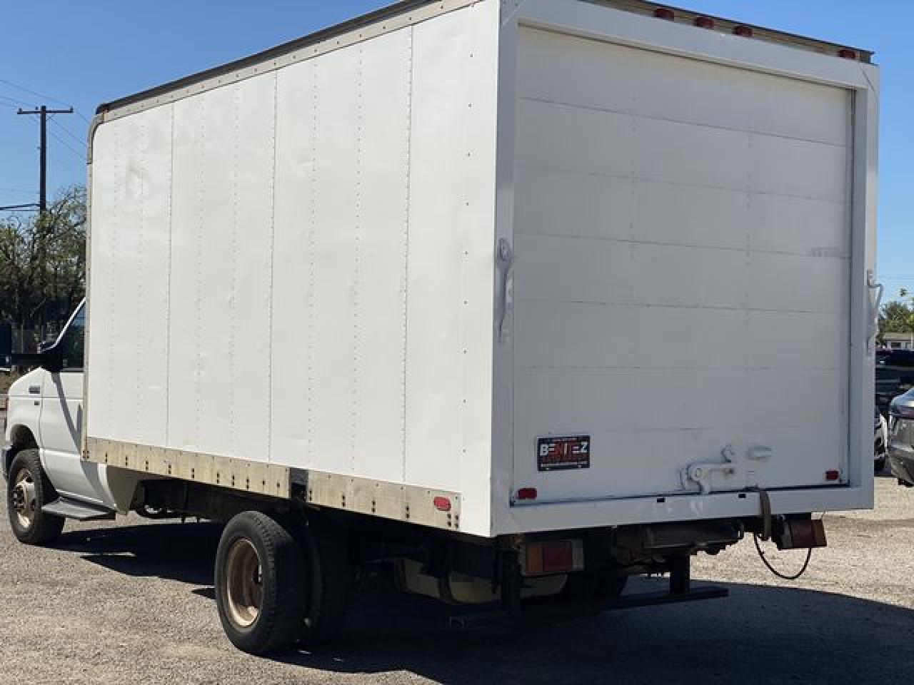 2012 Ford Econoline e450 super duty cutaway van VIN 1FDXE4FL8CDA39436 photo 4