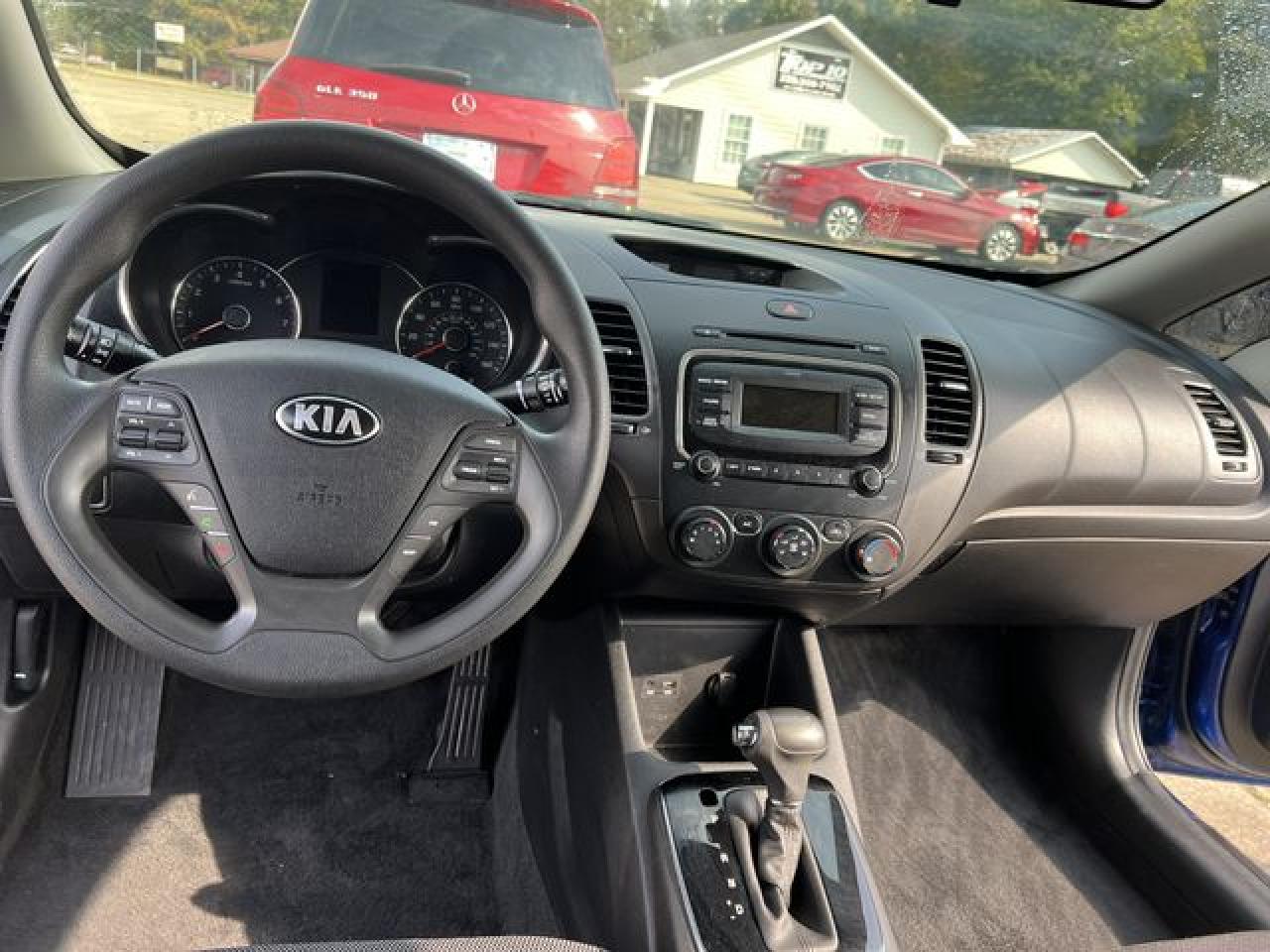 2018 Kia Forte VIN 3KPFK4A71JE180072 photo 8