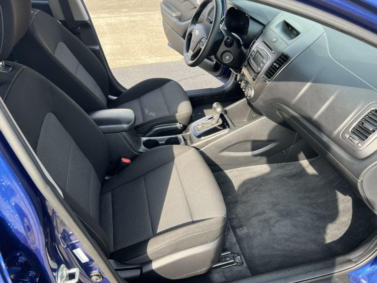 2018 Kia Forte VIN 3KPFK4A71JE180072 photo 10