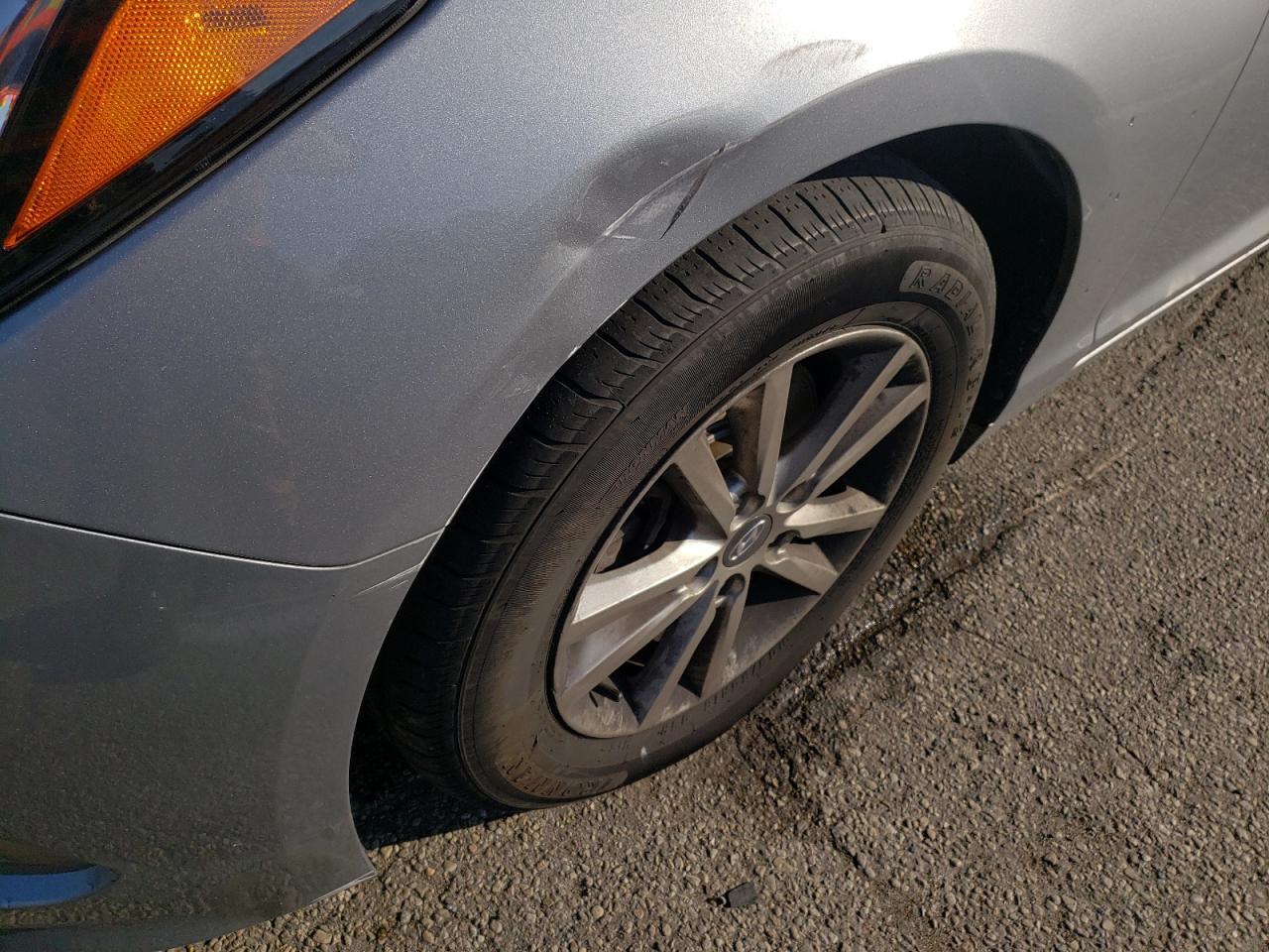 2015 HYUNDAI Sonata VIN 5NPE24AF0FH098243 photo 9
