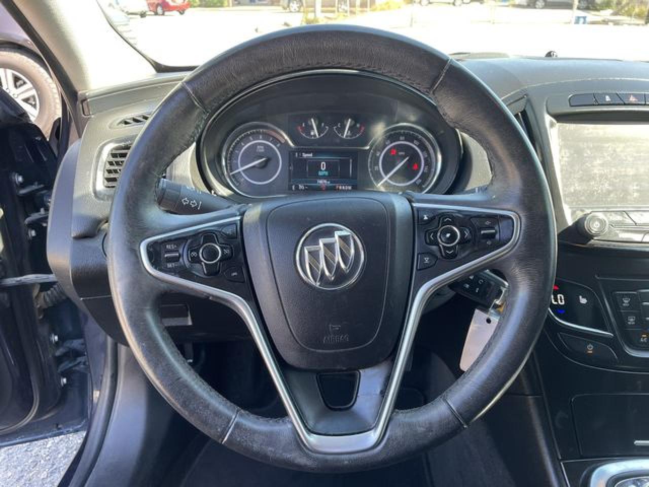 2017 Buick Regal VIN 2G4GK5EKXH9162215 photo 12