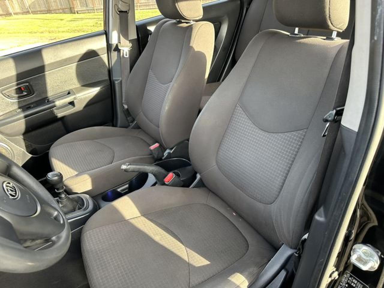 2012 Kia Soul VIN KNDJT2A56C7744828 photo 11