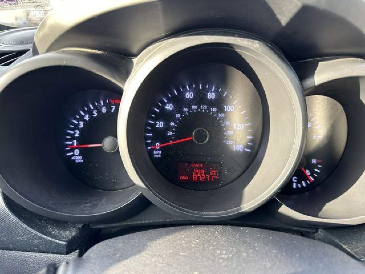 2012 Kia Soul VIN KNDJT2A56C7744828 photo 12