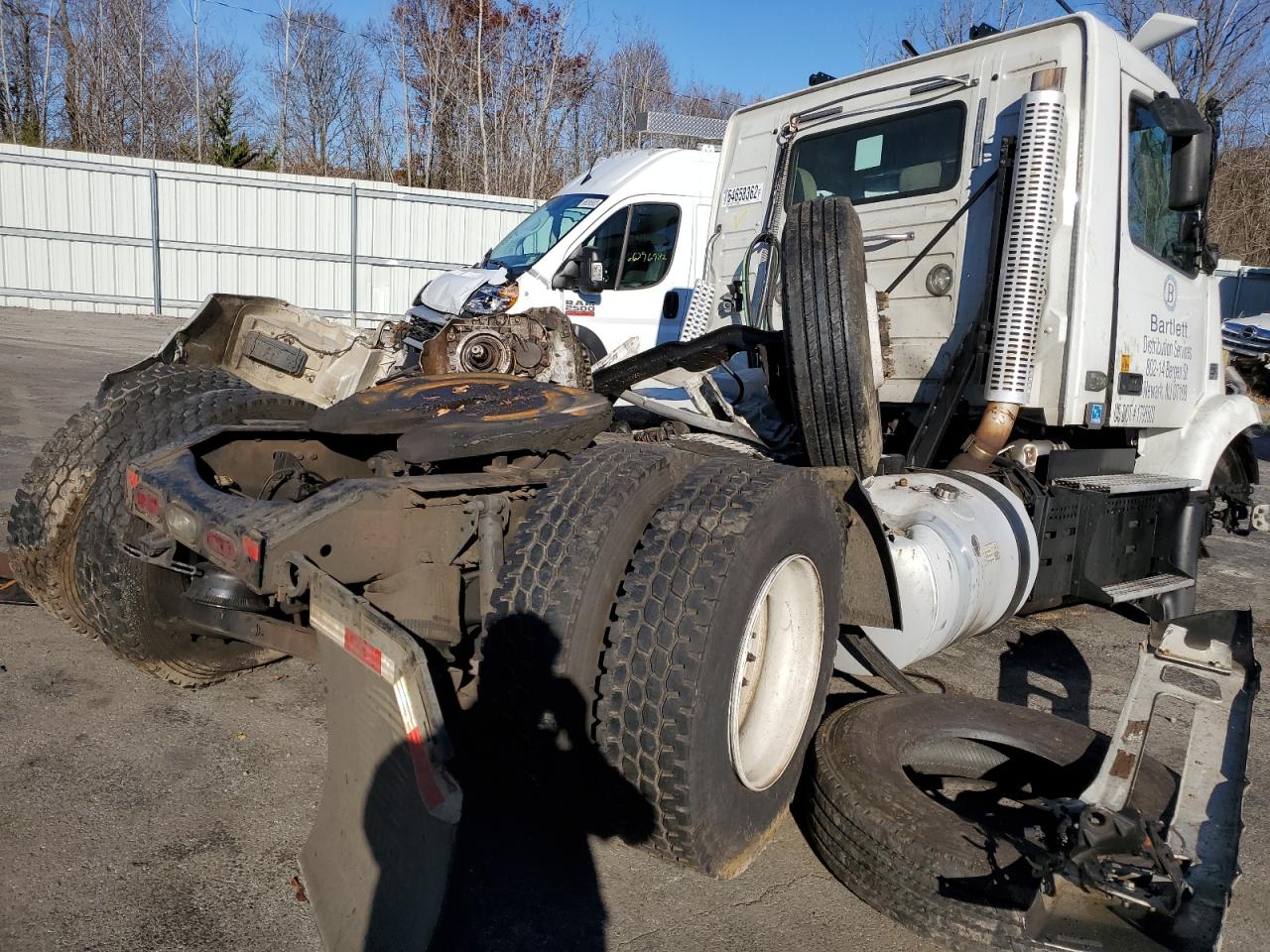2018 VOLVO Vn VIN 4V4M39DF6JN885261 photo 6