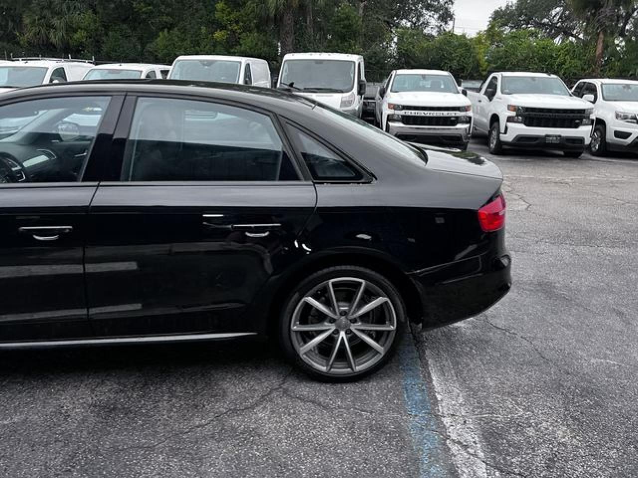 2016 AUDI A4 VIN WAUAFAFL2GN012316 photo 8