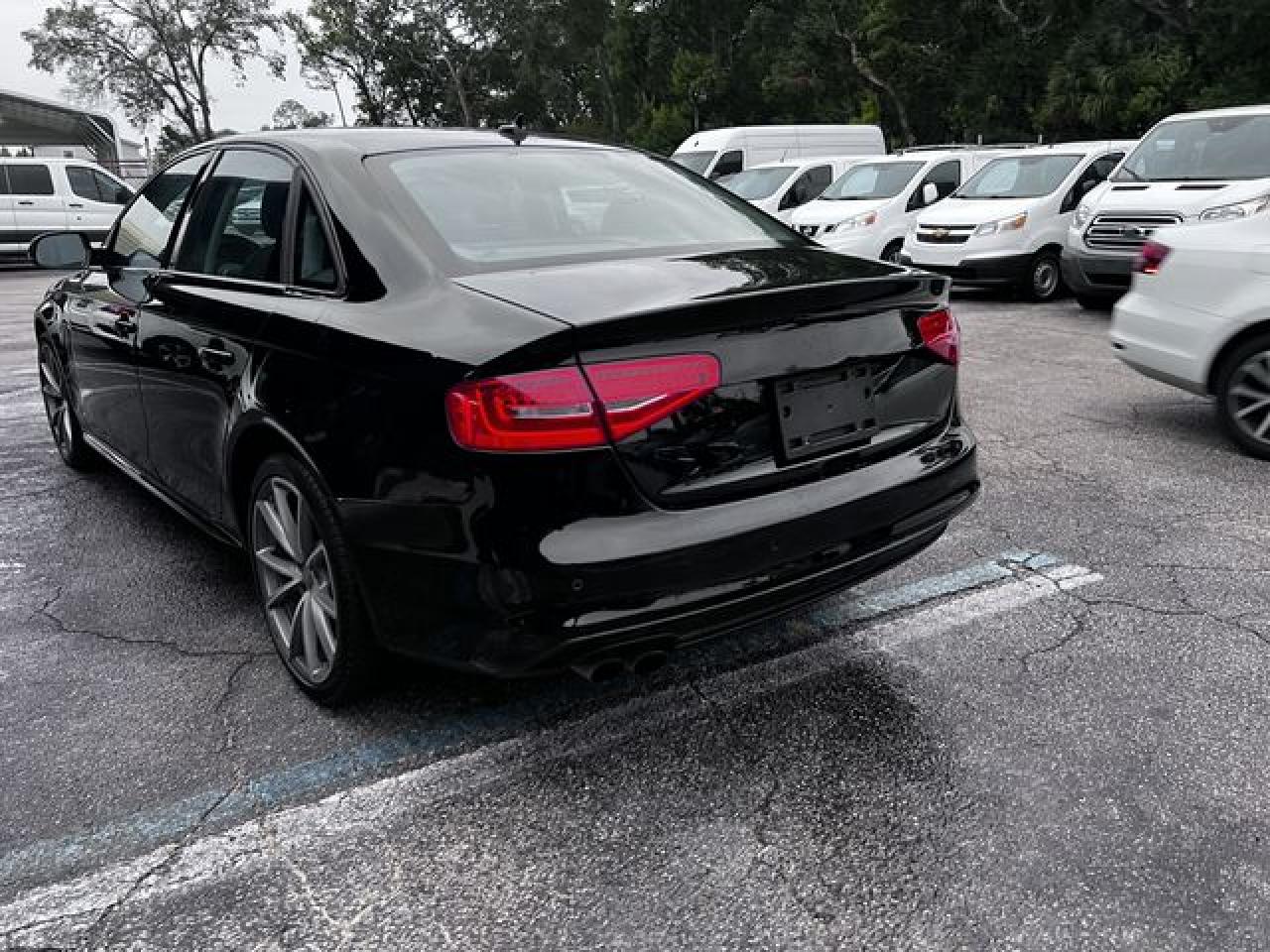 2016 AUDI A4 VIN WAUAFAFL2GN012316 photo 10