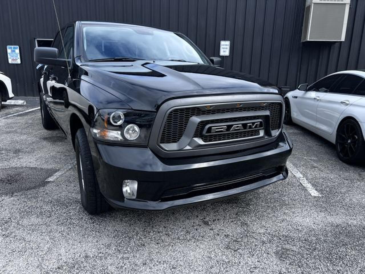 2021 RAM 1500 VIN 1C6RR6TT1MS516133 photo 6