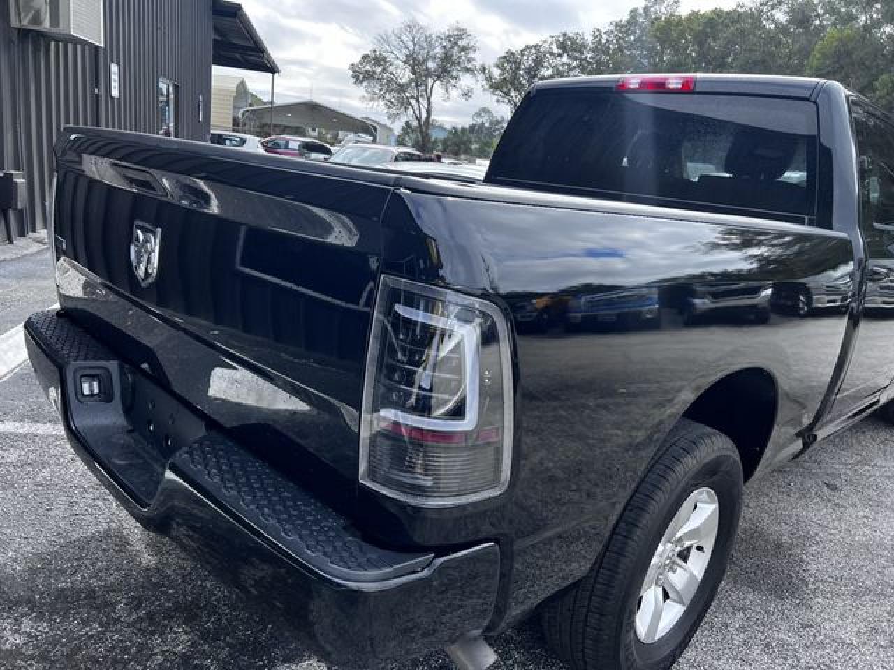 2021 RAM 1500 VIN 1C6RR6TT1MS516133 photo 11