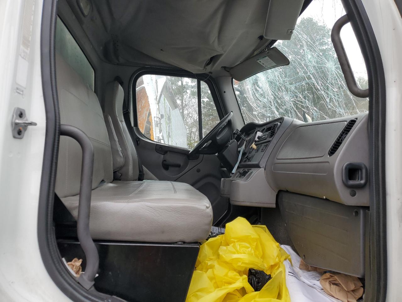 2014 Freightliner M2 106 Medium Duty VIN 3ALACWDT0EDFV3997 photo 5