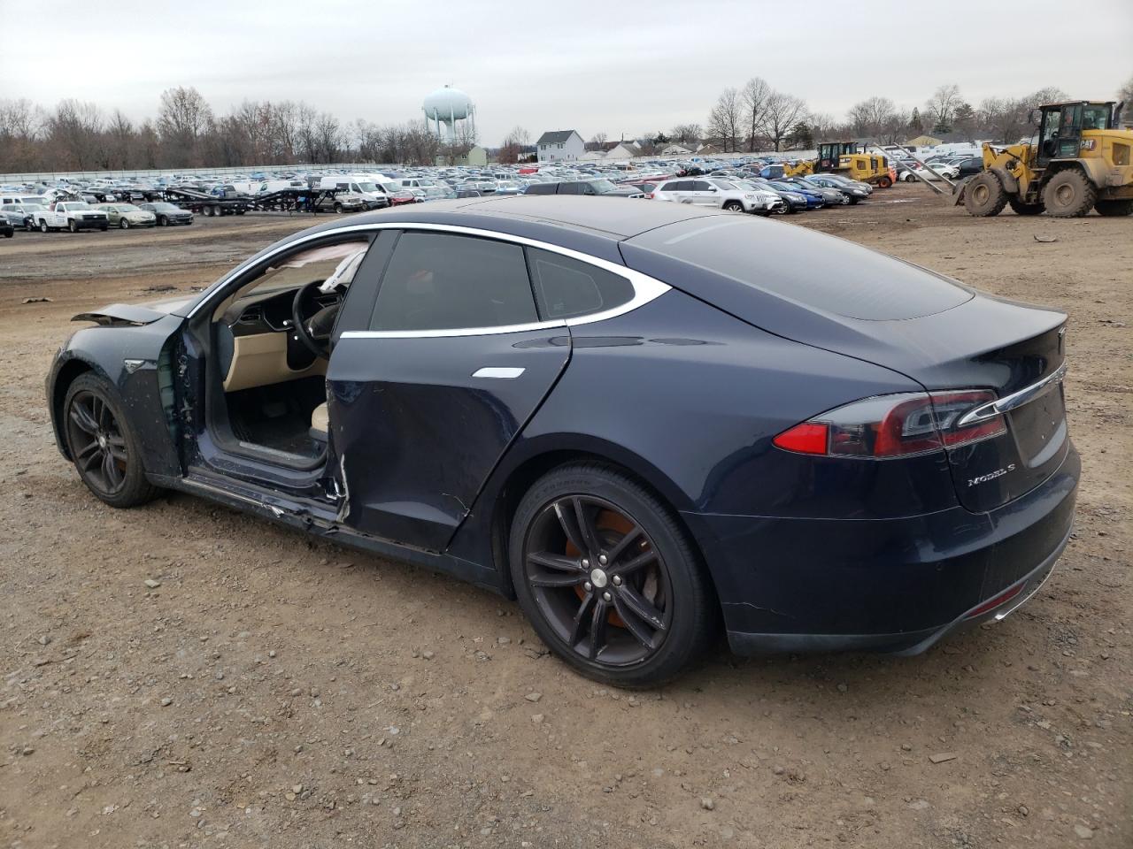 2014 TESLA Model s VIN 5YJSA1H17EFP61447 photo 2
