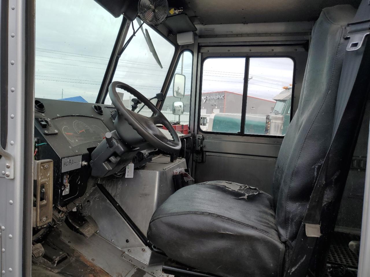 2009 WORKHORSE All models VIN 5B4KPD28093437304 photo 7