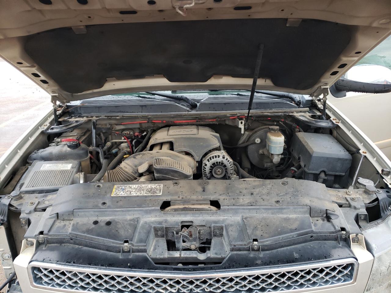 2008 Chevrolet Suburban VIN 3GNFC16018G176519 photo 12