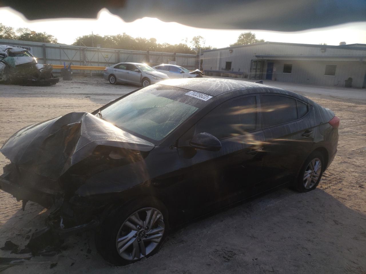 2019 HYUNDAI Elantra VIN KMHD84LF0KU779411 photo 1