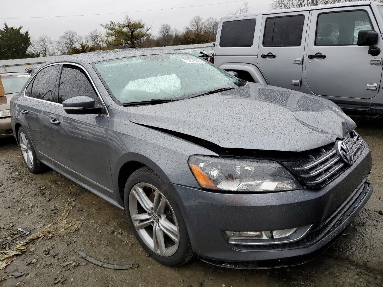 2014 VOLKSWAGEN Passat VIN 1VWCT7A31EC114498 photo 4