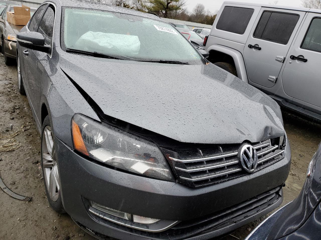 2014 VOLKSWAGEN Passat VIN 1VWCT7A31EC114498 photo 5